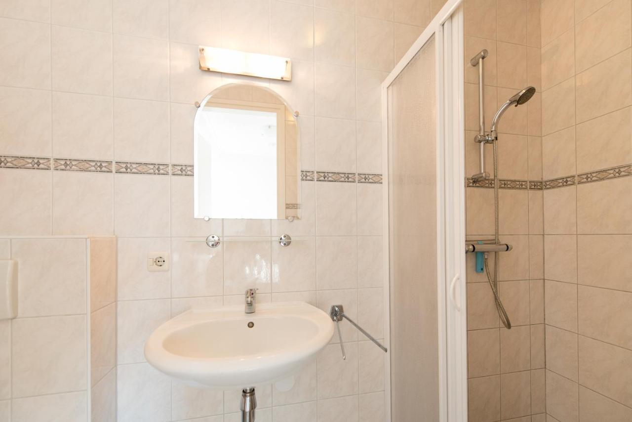 Vakantiehuis Bonburen Бурен Екстериор снимка
